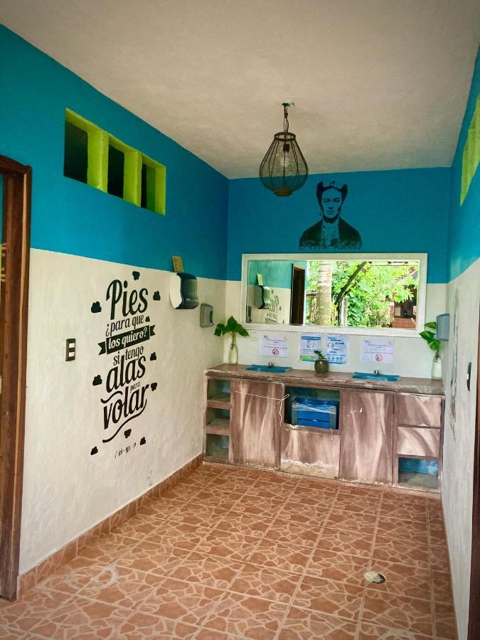 Yaxche Centro Hostal Y Camping Бакалар Экстерьер фото