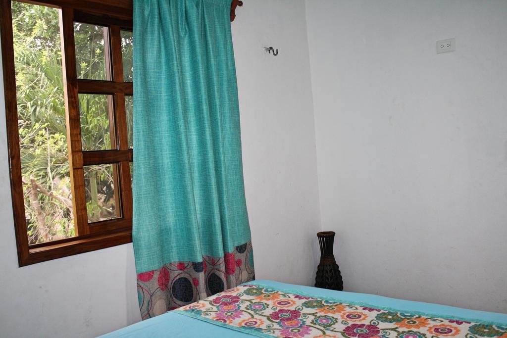 Yaxche Centro Hostal Y Camping Бакалар Экстерьер фото